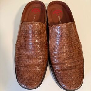Vintage Naturalizer woven leather mules 8.5